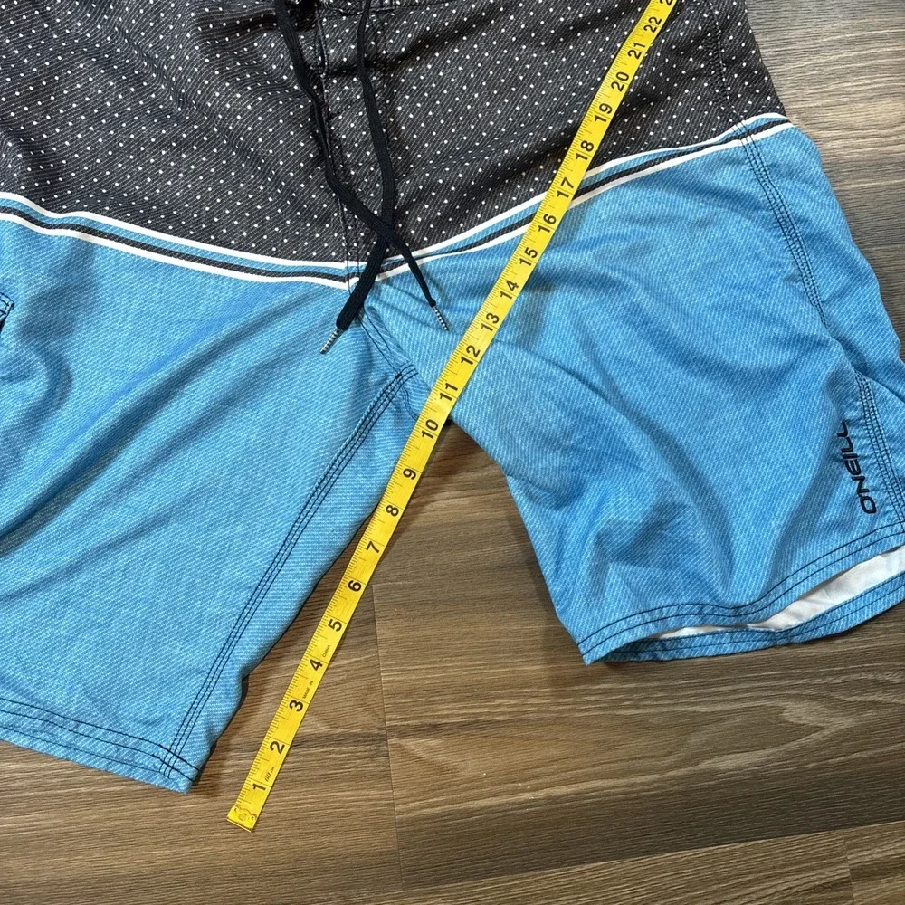 O'Neill Men's Color Block Polka Dot Board Shorts Size 36